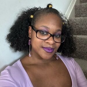 Meet your Posher, Celeste